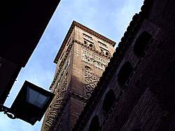 Torre mudjar de la Magdalena en Zaragoza